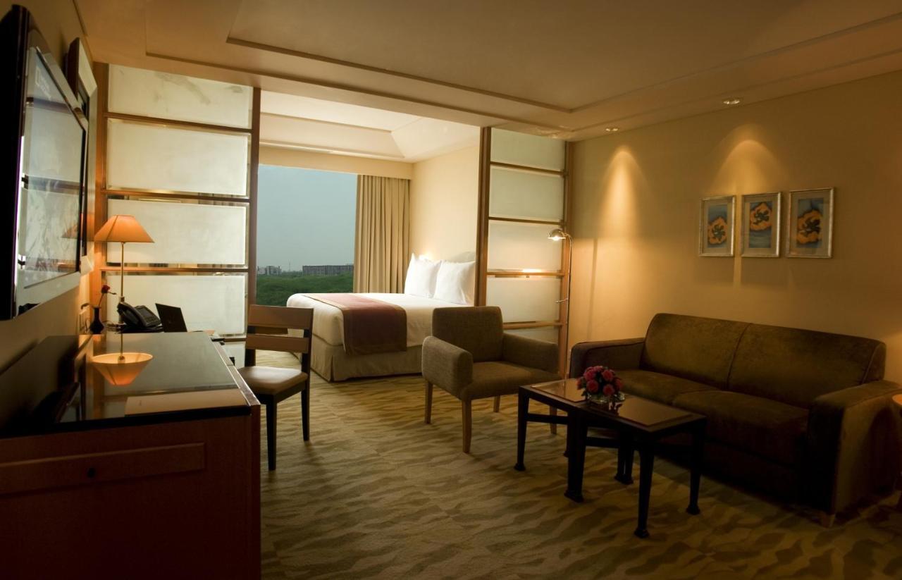 The Grand New Delhi Hotel Exterior foto