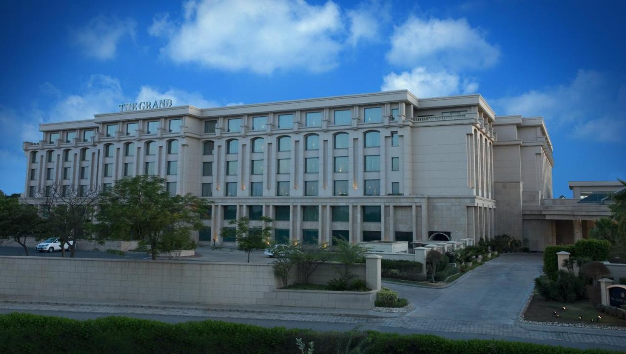 The Grand New Delhi Hotel Exterior foto