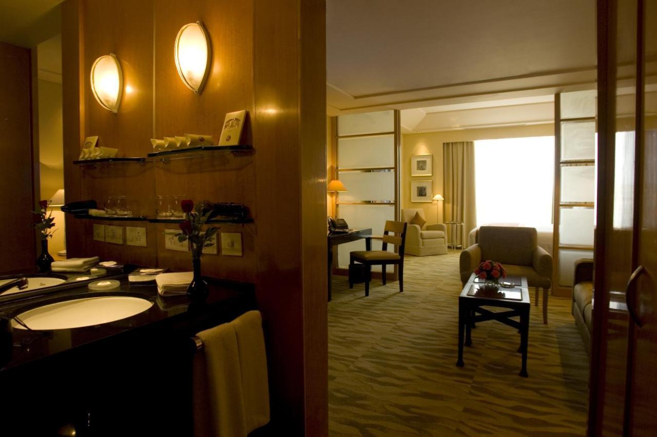 The Grand New Delhi Hotel Exterior foto