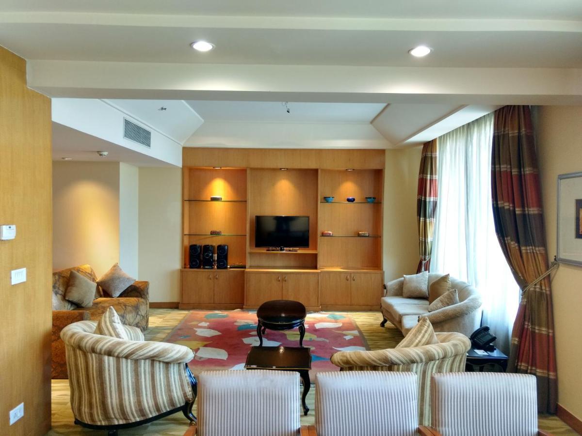 The Grand New Delhi Hotel Exterior foto
